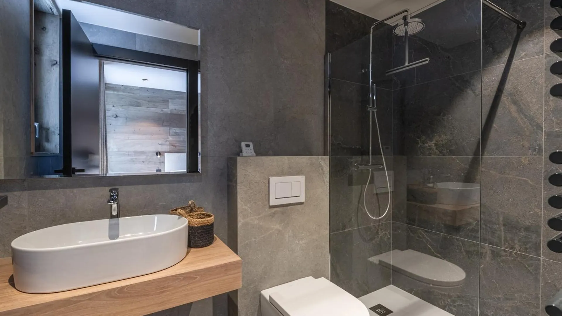 Chalet De Luxe Avec Piscine Interieure Et Sauna, Proche Chamonix - Fr-1-343-261
