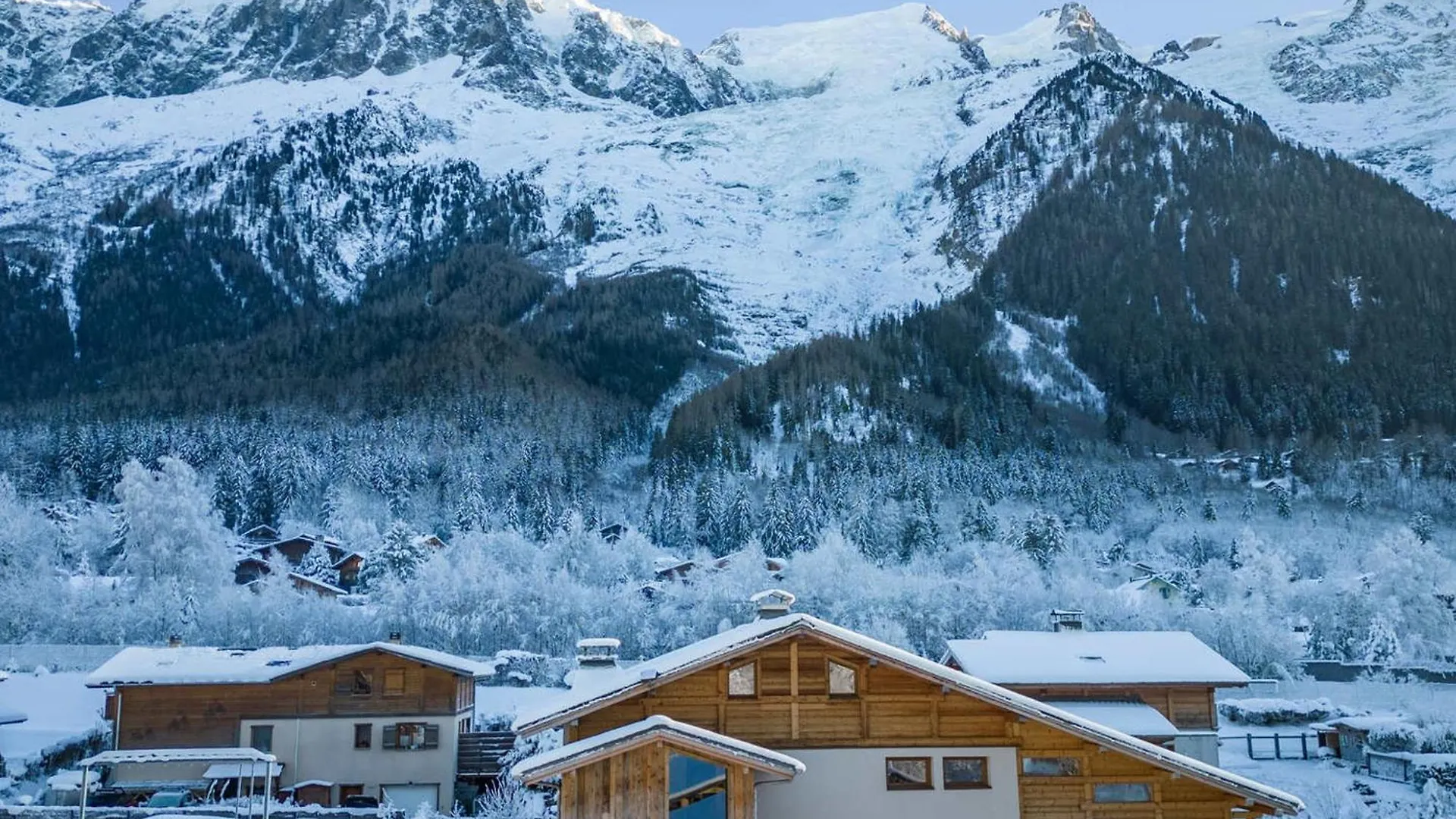 Chalet De Luxe Avec Piscine Interieure Et Sauna, Proche Chamonix - Fr-1-343-261