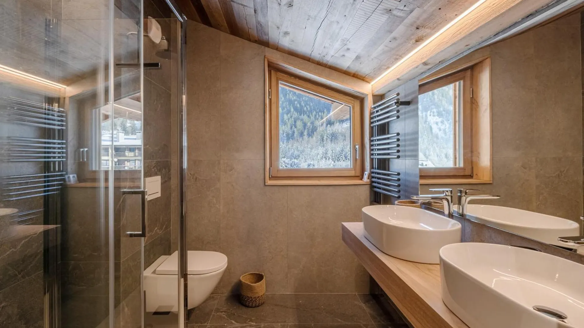 Chalet De Luxe Avec Piscine Interieure Et Sauna, Proche Chamonix - Fr-1-343-261